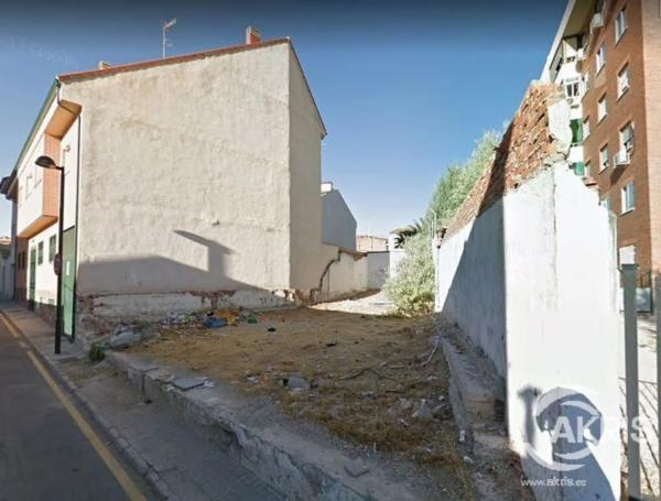 Terreno en calle del Lucero thumbnail 1