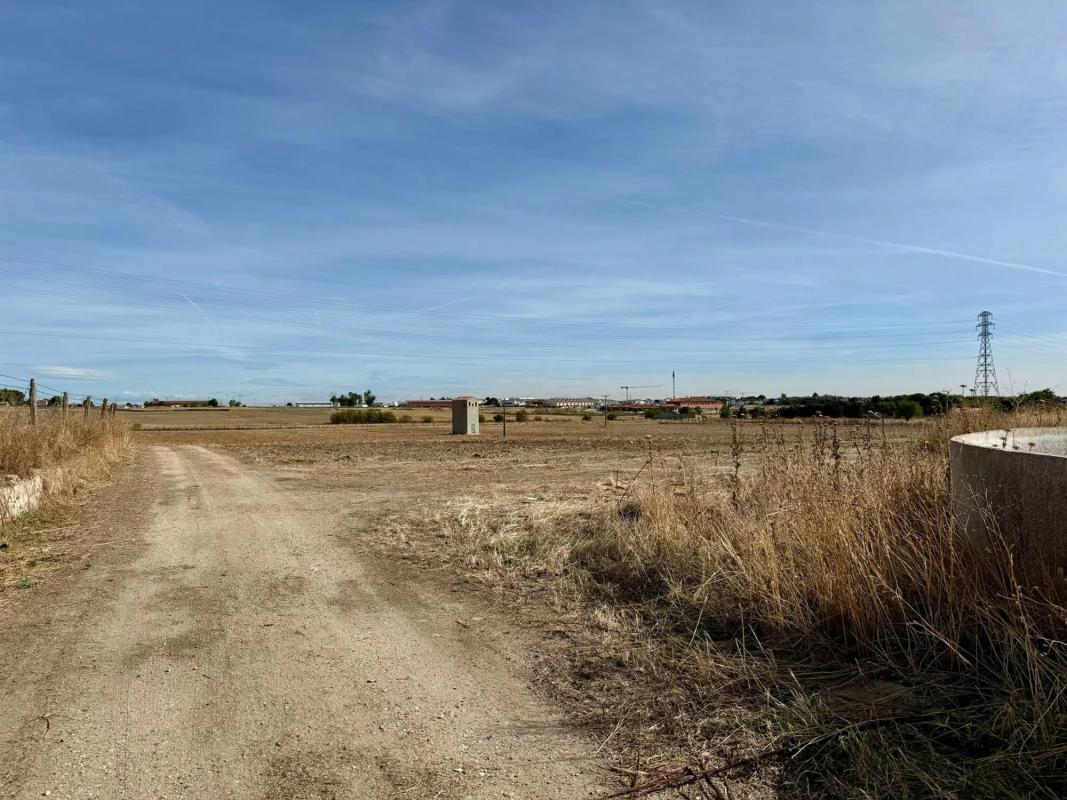 Terreno en venta en Cubas de la Sagra, Madrid photo 2
