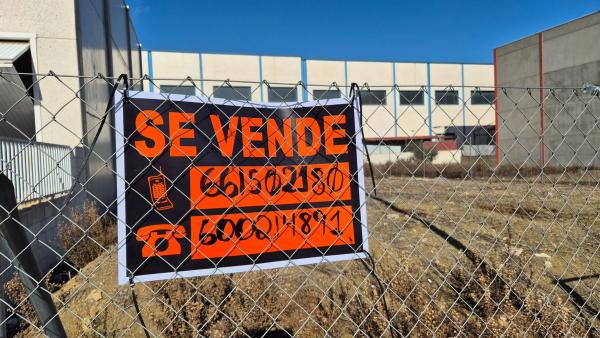Terreno en calle Iniciativa, 21 thumbnail 1
