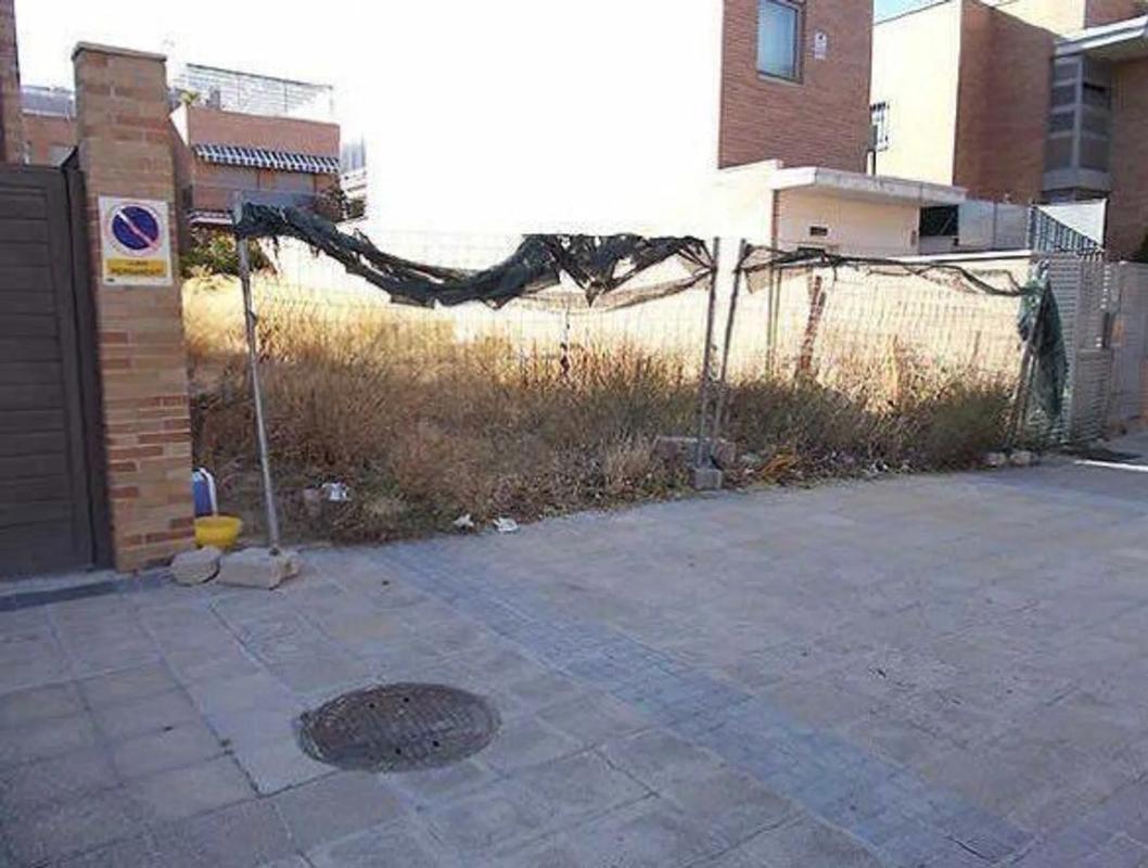 Terreno en venta en Getafe, Madrid photo 2