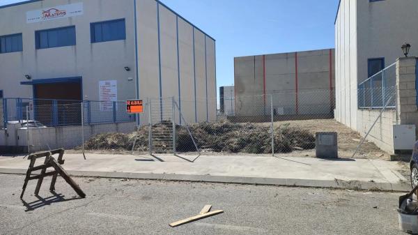 Terreno en calle Trabajo, 28 thumbnail 2