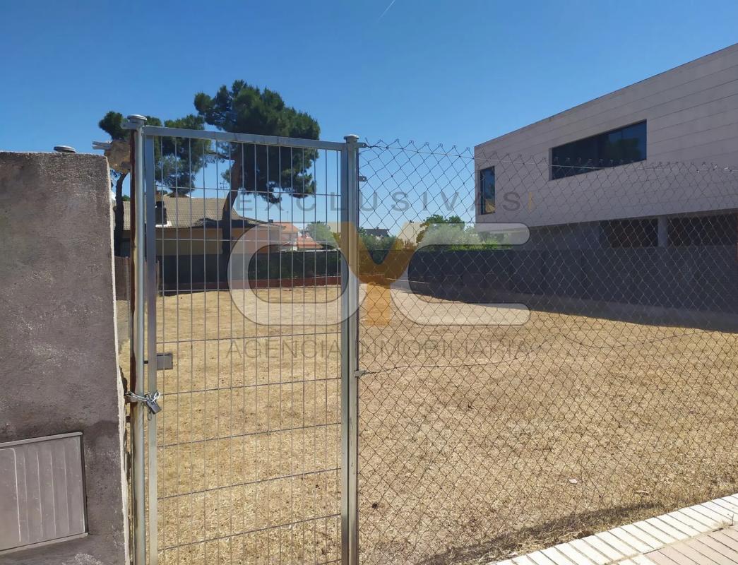 Land for sale in Griñón, Madrid photo 3