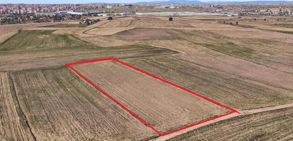 Terreno en venta en Leganés, Madrid photo 1