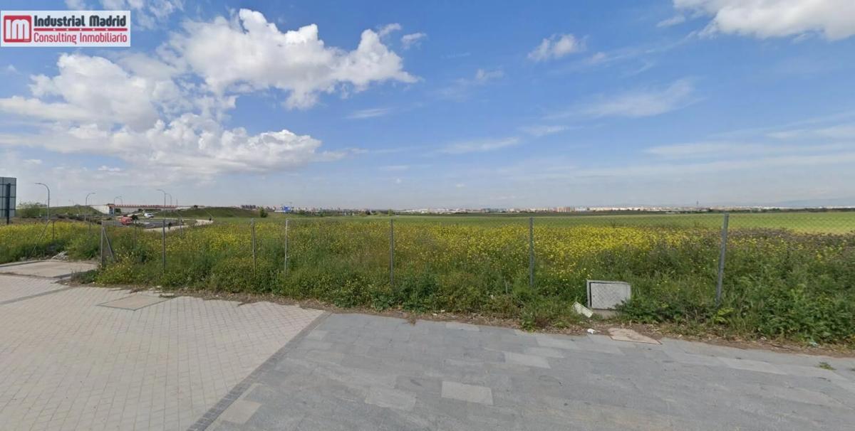 Terreno en venta en Leganés, Madrid photo 1