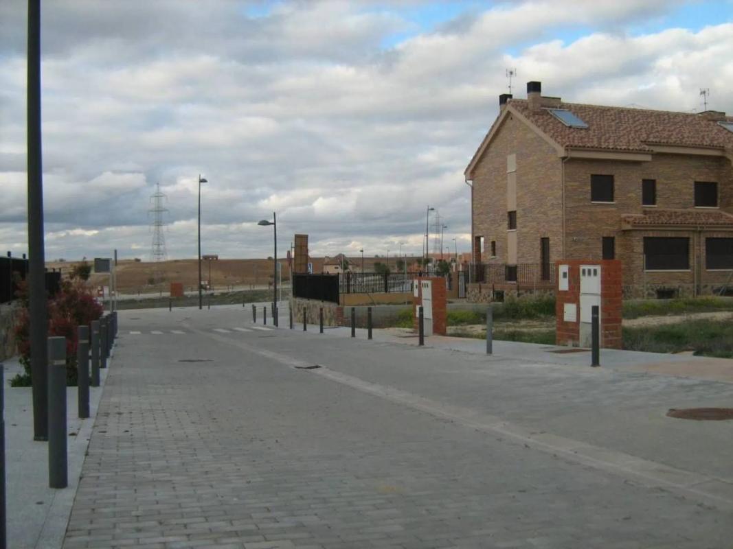 Terreno en venta en Moraleja de Enmedio, Madrid photo 3