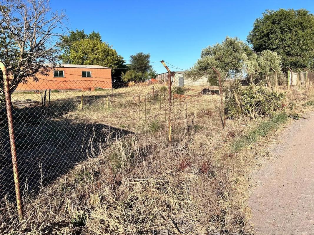 Terreno en venta en Móstoles, Madrid photo 1