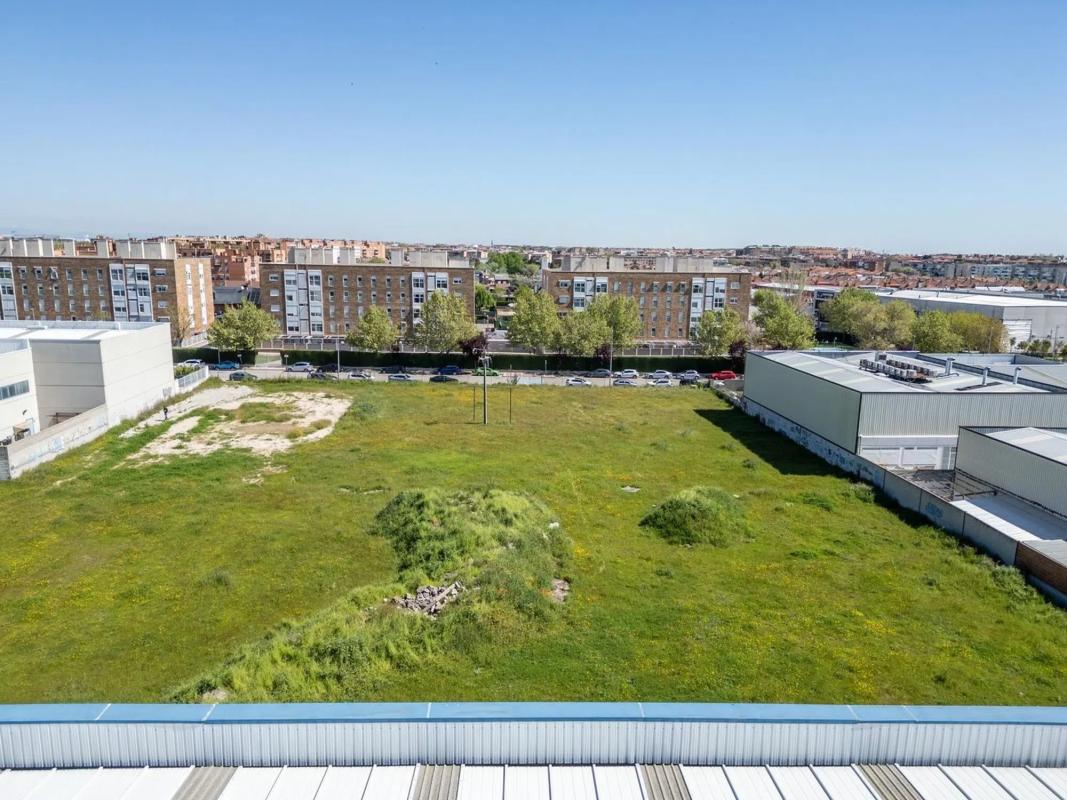Terreno en venta en Parla, Madrid photo 2