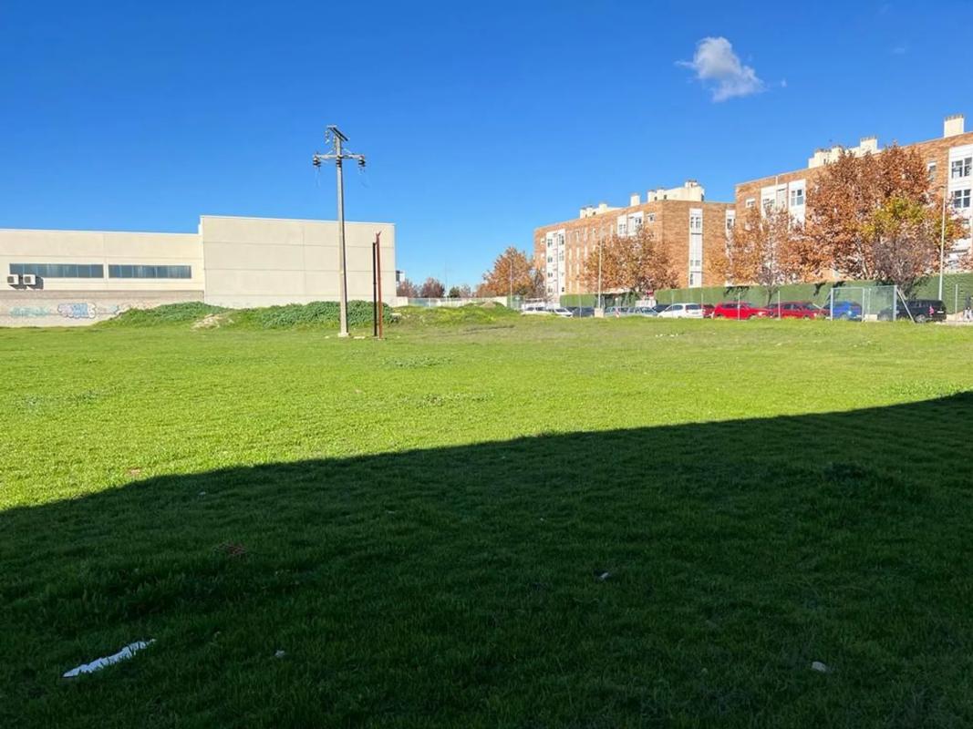Terreno en venta en Parla, Madrid photo 2