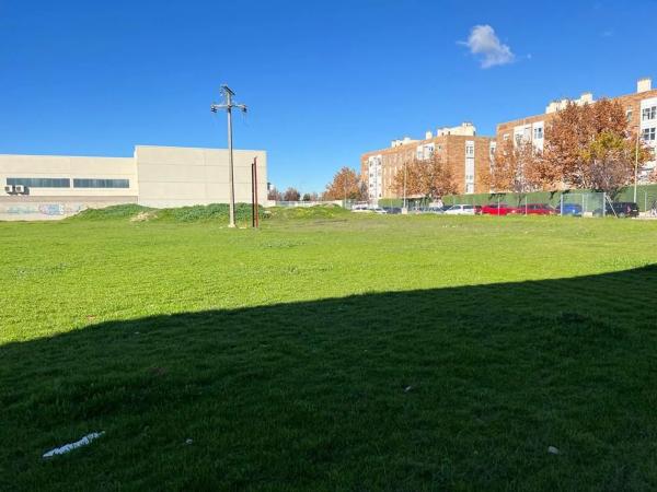 Terreno en calle Icíar Bollaín thumbnail 1
