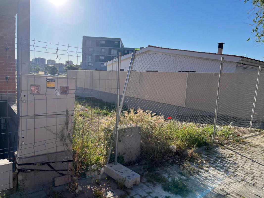 Terreno en venta en Parla, Madrid photo 1