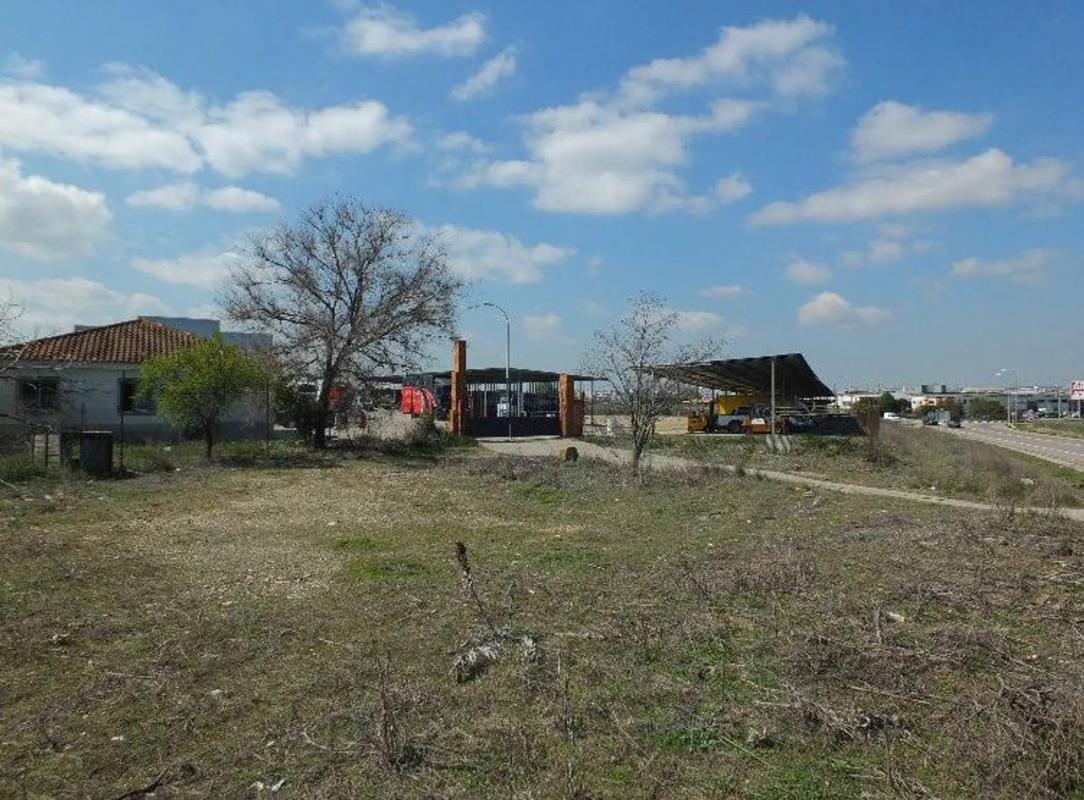 Terreno en venta en Pinto, Madrid photo 4