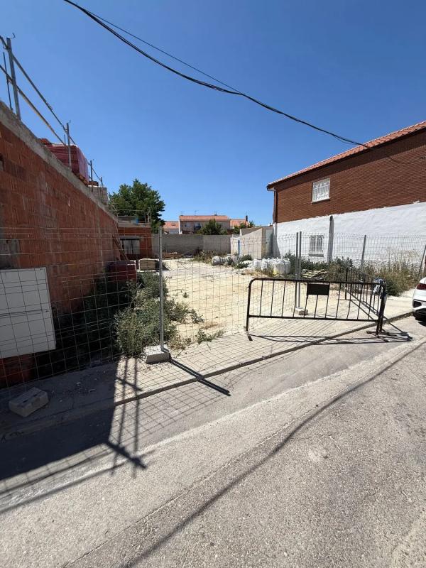 Terreno en venta en Torrejón de Velasco, Madrid photo 4