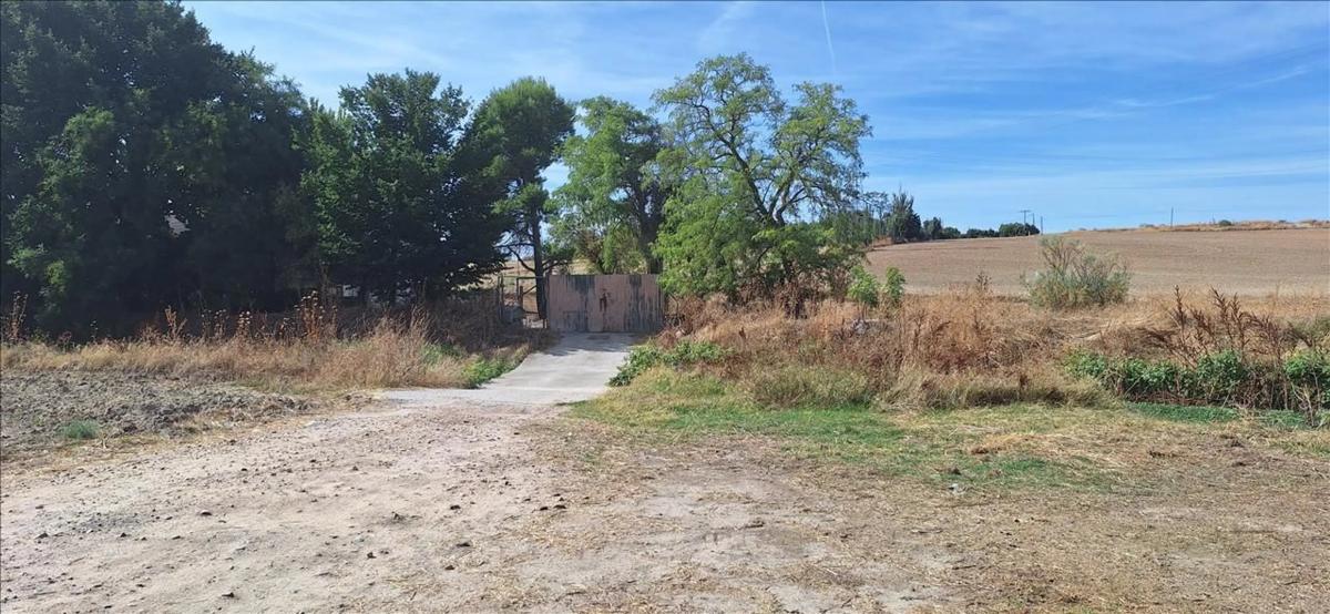 Terreno en venta en Torrejón de Velasco, Madrid photo 2