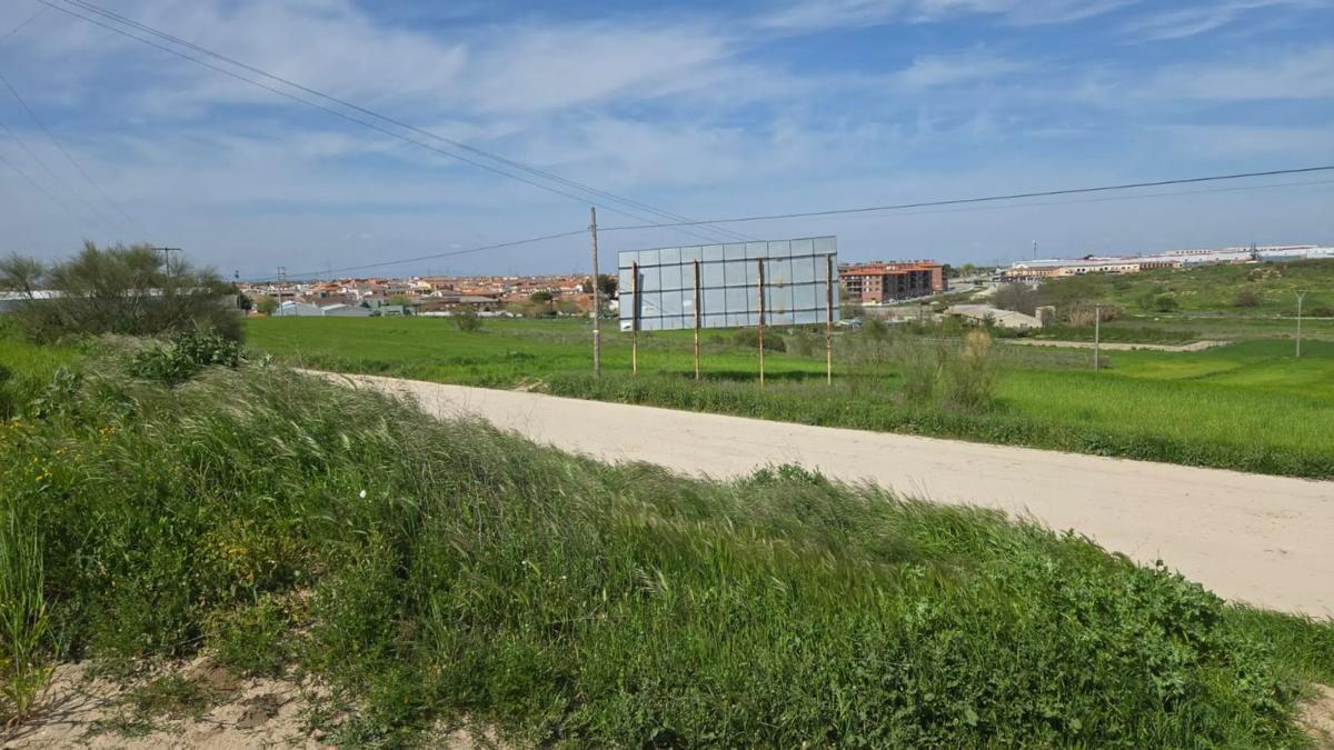 Terreno en venta en Torrejón de Velasco, Madrid photo 5
