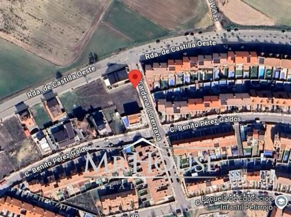 Terreno en calle Cardenal Lorenzana photo 1