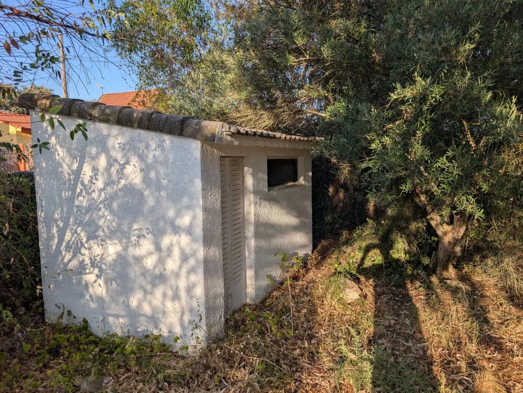 Terreno en venta en Eurovillas, Madrid photo 2