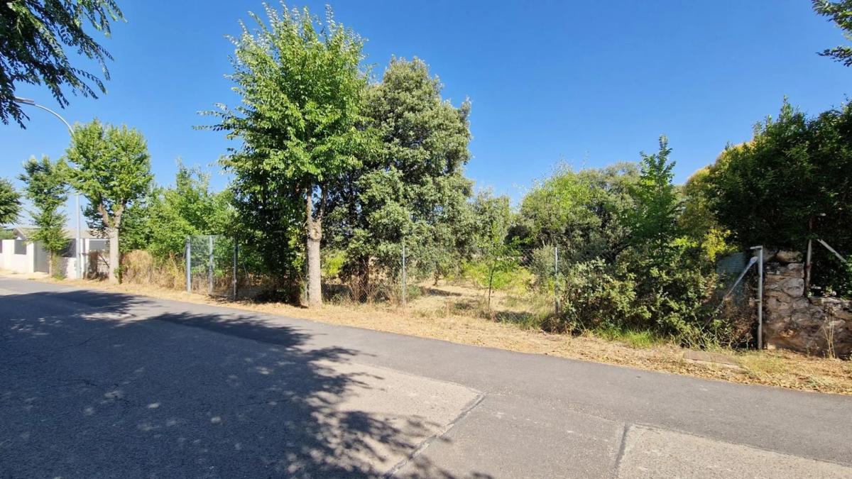 Terreno en venta en Eurovillas, Madrid photo 5