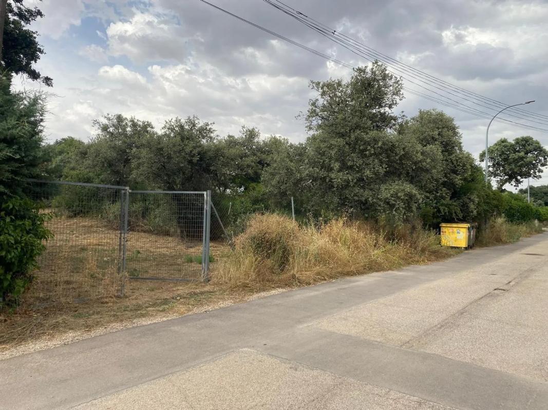 Terreno en venta en Eurovillas, Madrid photo 4