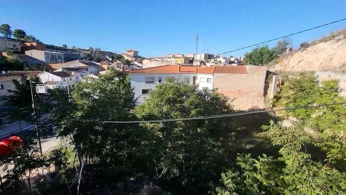 Terreno en venta en Valdelaguna, Madrid photo 2