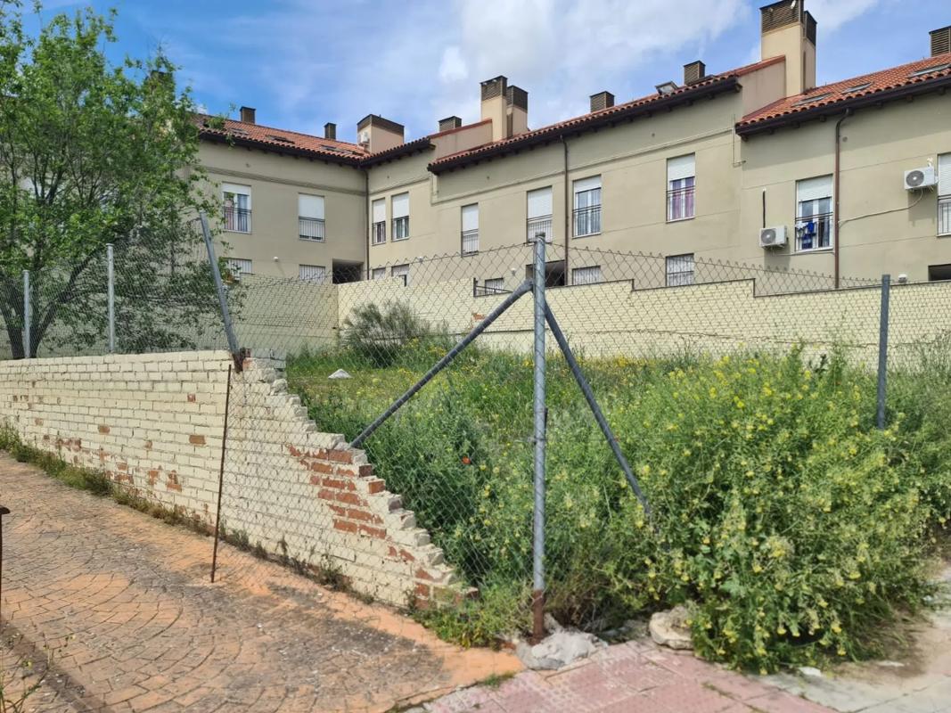 Terreno en venta en Villarejo de Salvanés, Madrid photo 1