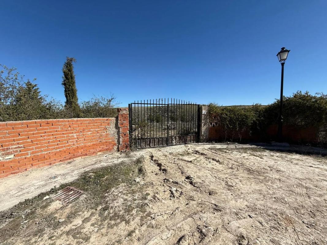 Terreno en venta en Fuentidueña de Tajo, Madrid photo 1