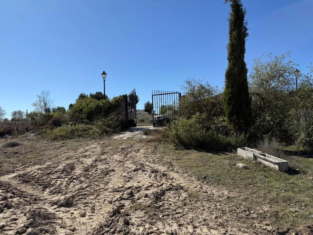 Terreno en venta en Fuentidueña de Tajo, Madrid photo 3