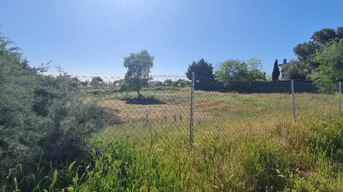 Terreno en venta en Eurovillas, Madrid photo 3