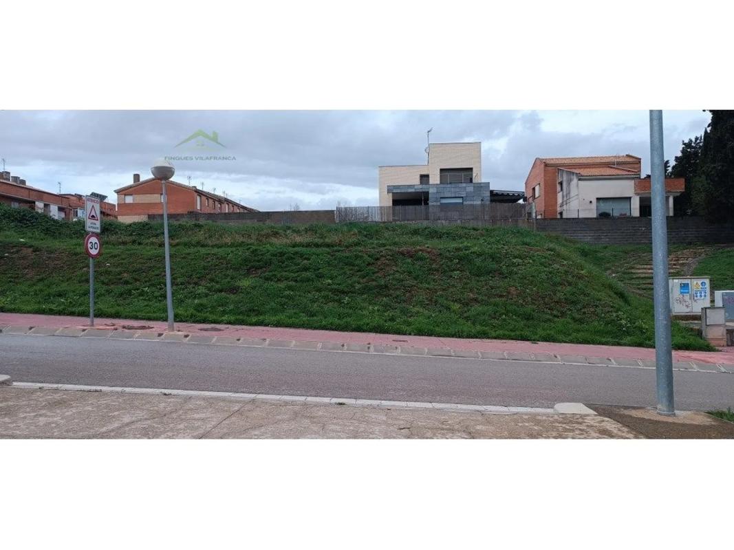 Działka na sprzedaż w El Pla del Penedès, Barcelona photo 4