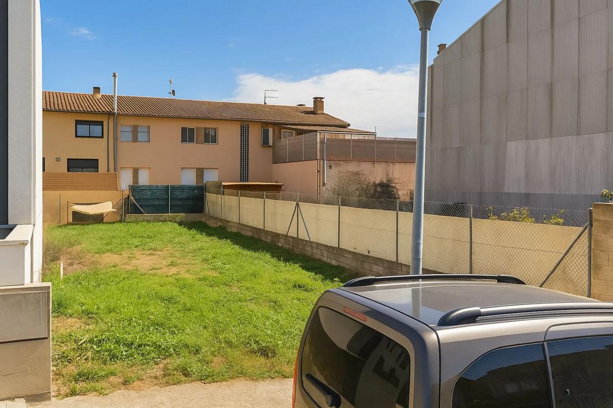Terreno en venta en Les Cabanyes, Barcelona photo 2