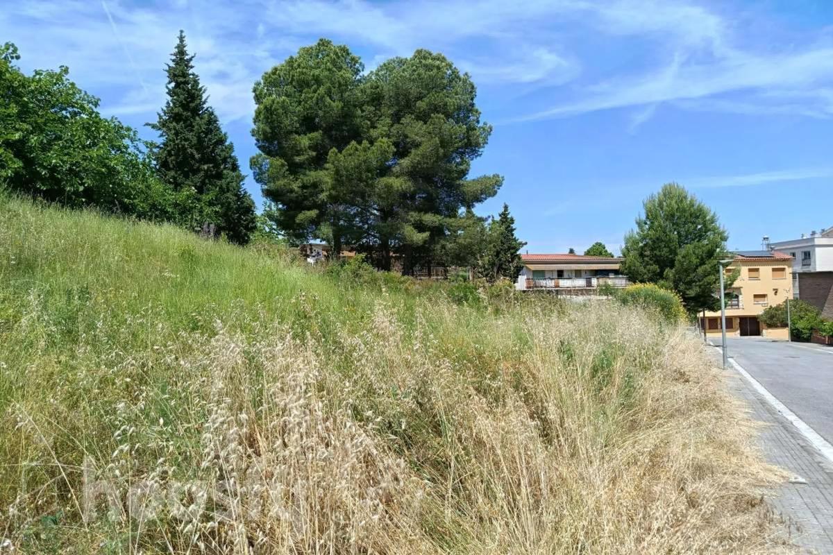 Terreno en venta en Sant Llorenç d'Hortons, Barcelona photo 3