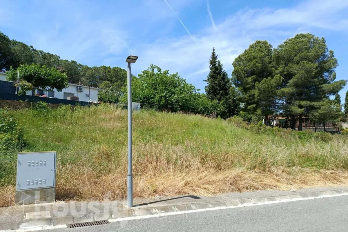 Terreno en venta en Sant Llorenç d'Hortons, Barcelona photo 5