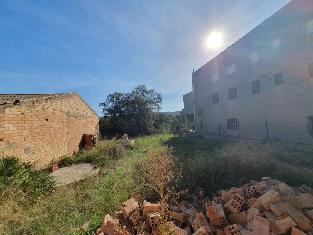 Terreno en venta en Santa Margarida i els Monjos, Barcelona photo 2