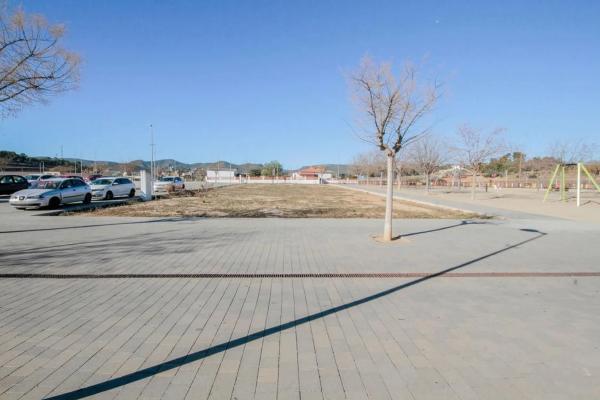 Terreno en calle Joan Maragall, 2 -4-6 photo 2
