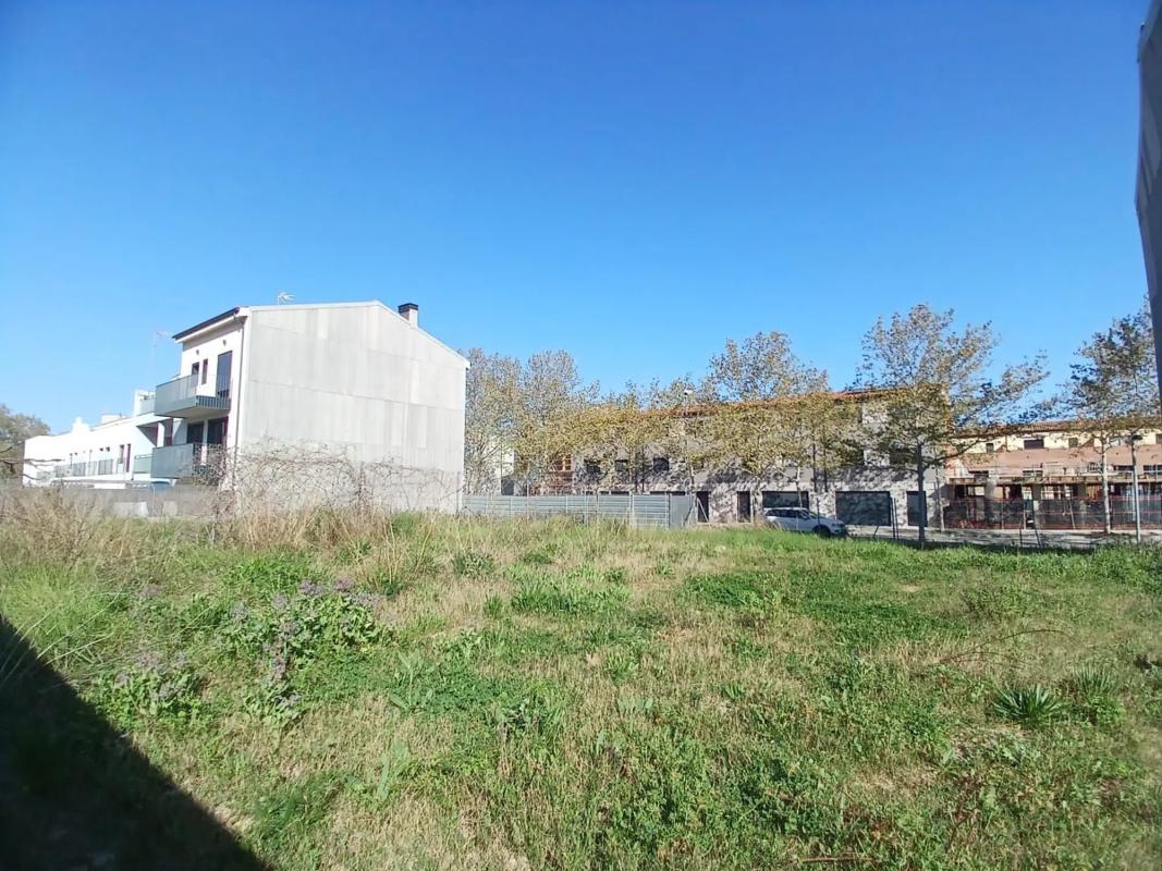 Terreno en venta en Vilafranca del Penedès, Barcelona photo 2