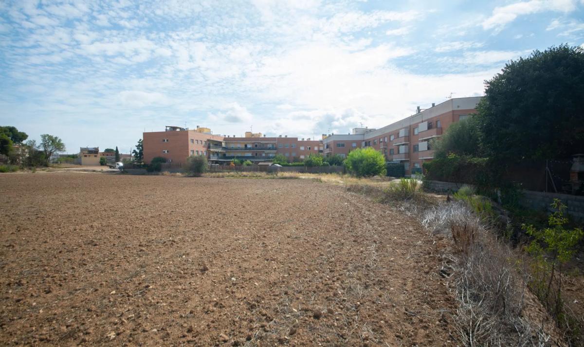 Terreno en venta en La Granada, Barcelona photo 2