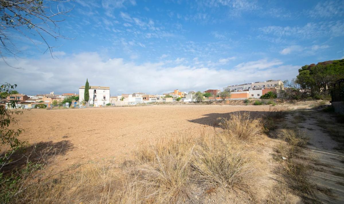 Terreno en venta en La Granada, Barcelona photo 3