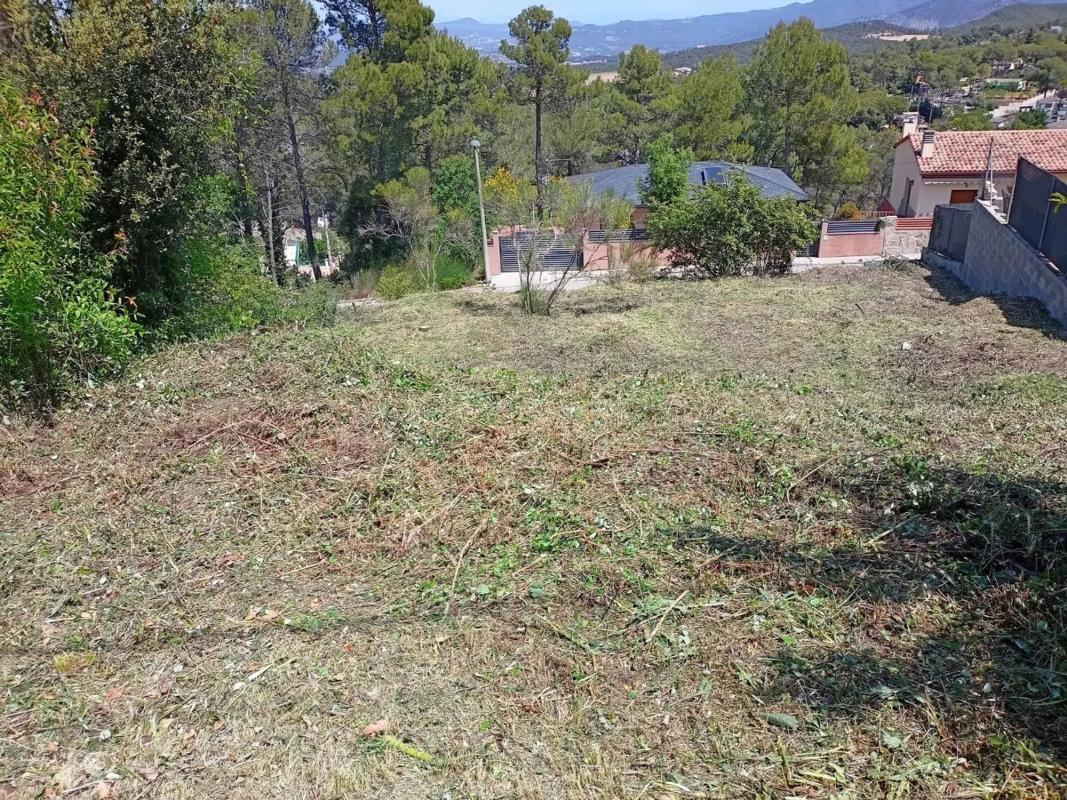 Участок земли на продажу в Медйона, Барселона photo 3
