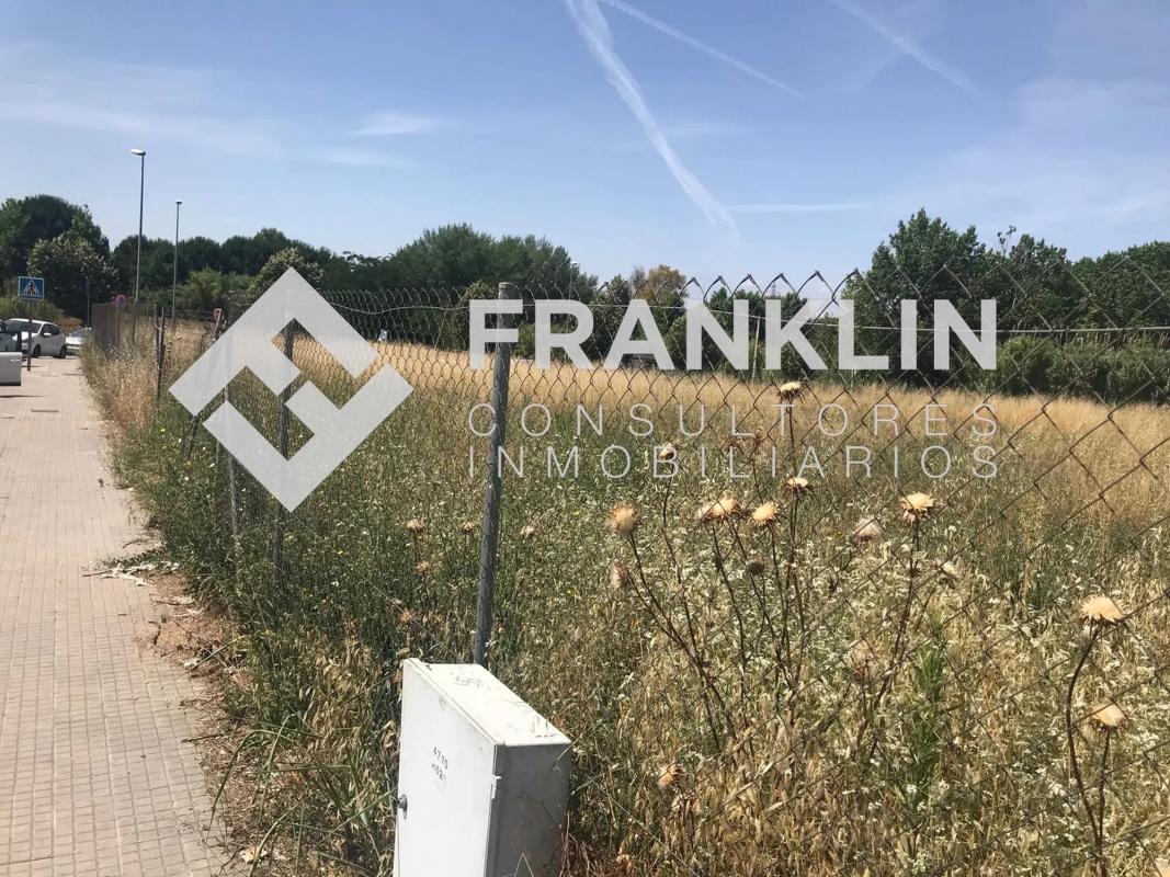 Terreno en venta en Sant Llorenç d'Hortons, Barcelona photo 2