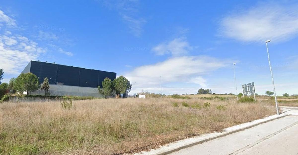Terreno en venta en Sant Llorenç d'Hortons, Barcelona photo 2