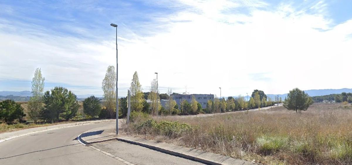 Terreno en venta en Sant Llorenç d'Hortons, Barcelona photo 4