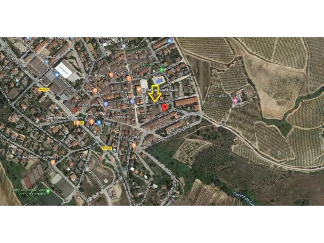 Terreno en venta en Sant Llorenç d'Hortons, Barcelona photo 1
