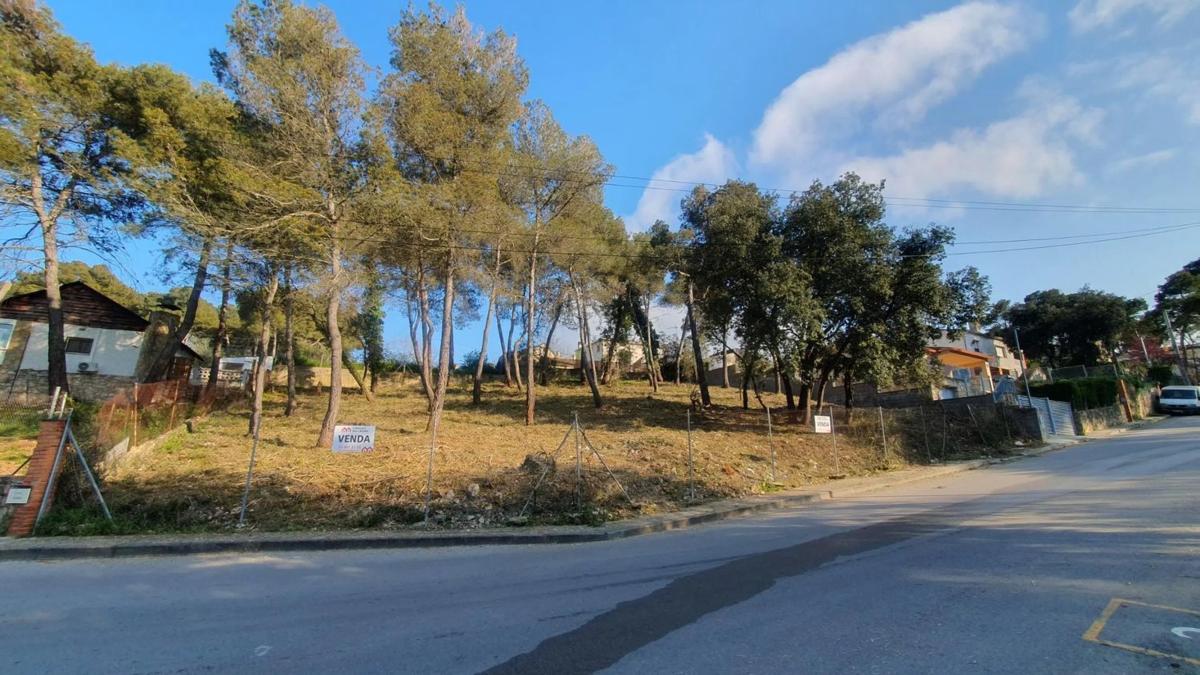 Terreno en venta en La Torre de Claramunt, Barcelona photo 2