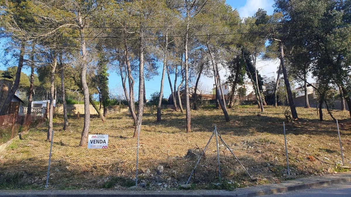 Terreno en venta en La Torre de Claramunt, Barcelona photo 3