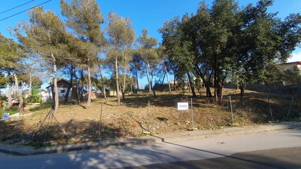 Terreno en venta en La Torre de Claramunt, Barcelona photo 4