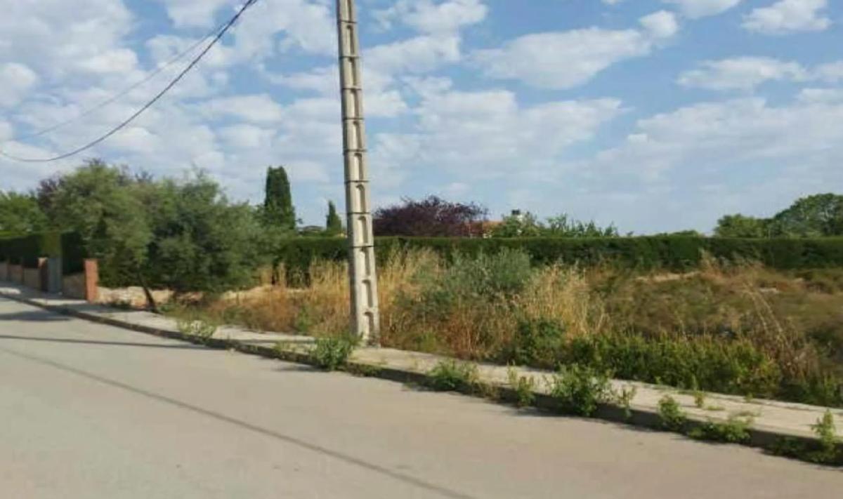 Участок земли на продажу в Ла Торре де Кларамунт, Барселона photo 1