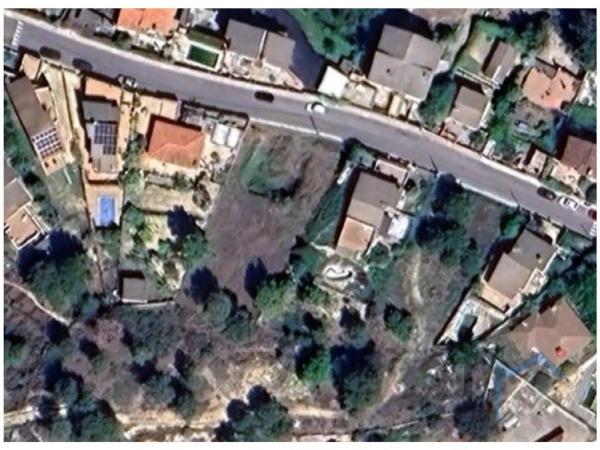Terreno en calle Mirador de Montserrat photo 1