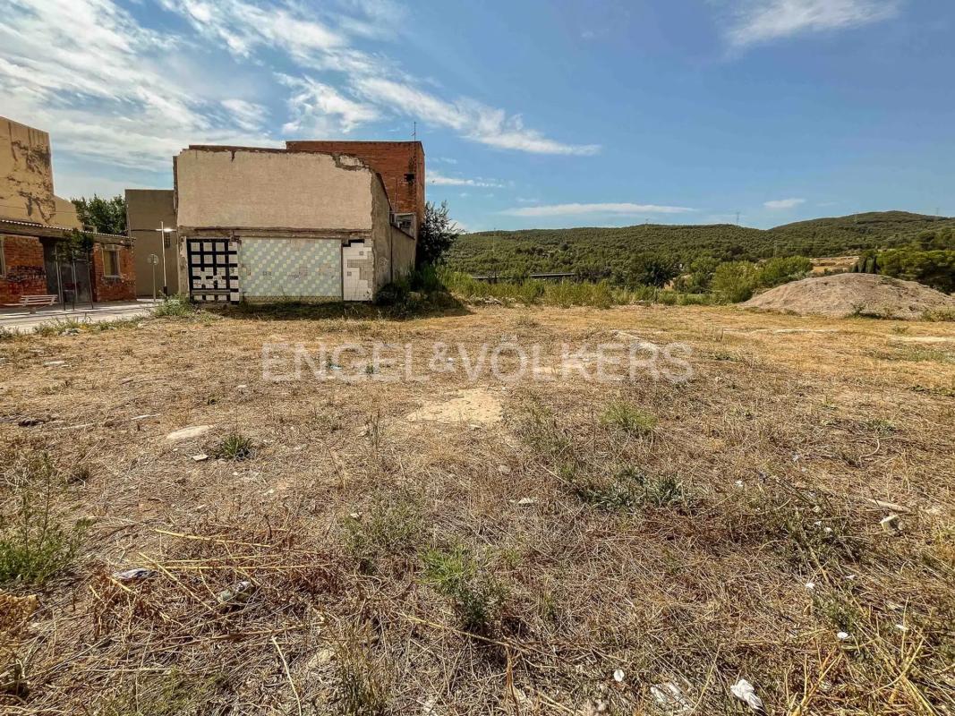 Terreno en venta en Vilanova del Camí, Barcelona photo 3
