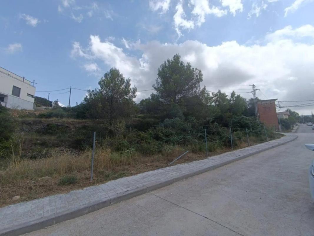 Terreno en venta en Llacuna, La, Barcelona photo 2