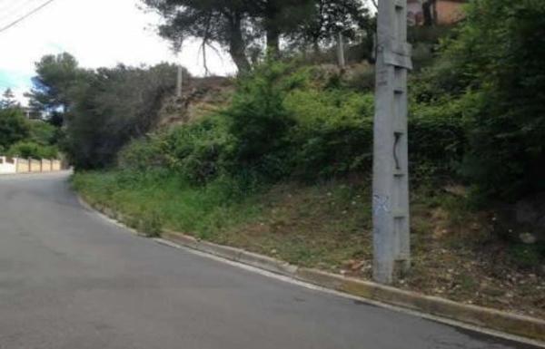 Terreno en calle Rovellons photo 2