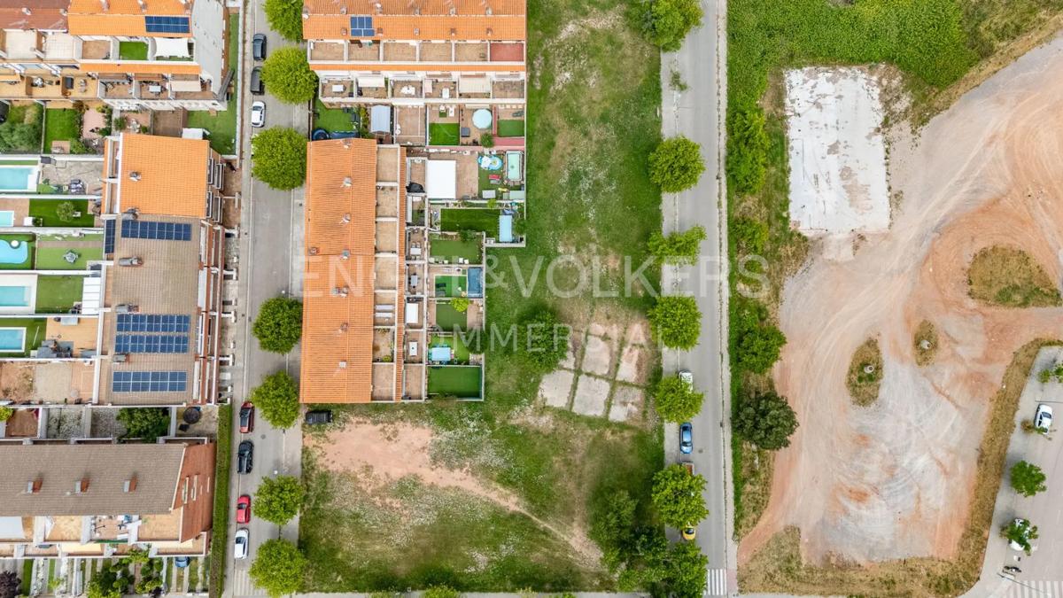 Участок земли на продажу в Арцес, Барселона photo 2